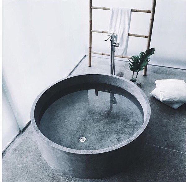 Bồn tắm bê tông